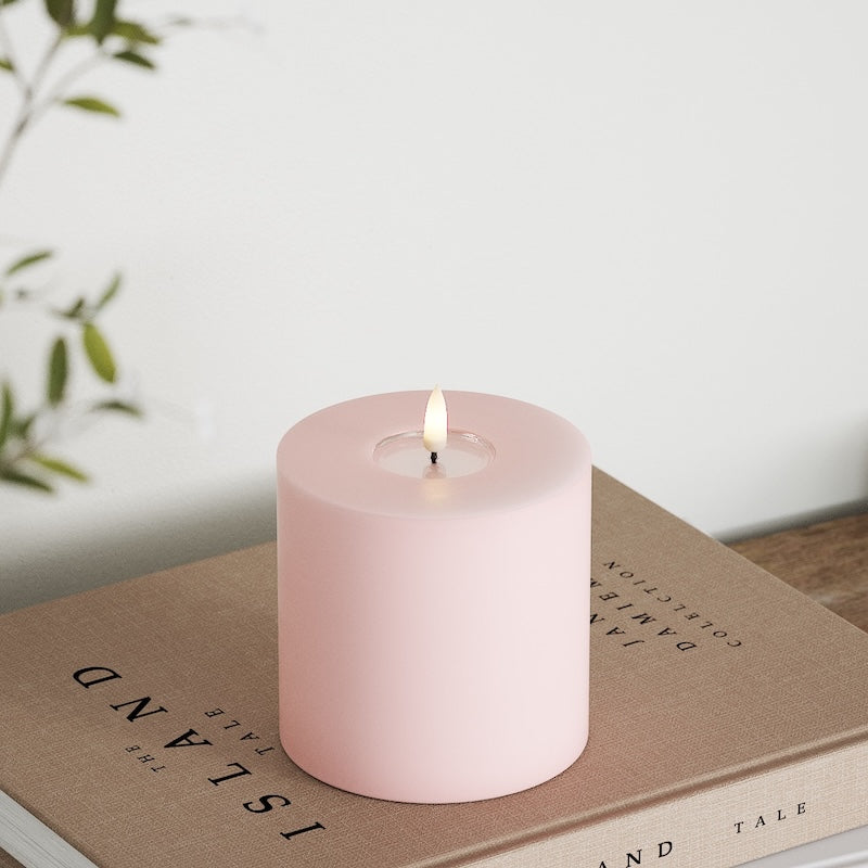 Deluxe Homeart LED Pylväskynttilä Ø 10 x 10 cm Vaaleanpunainen