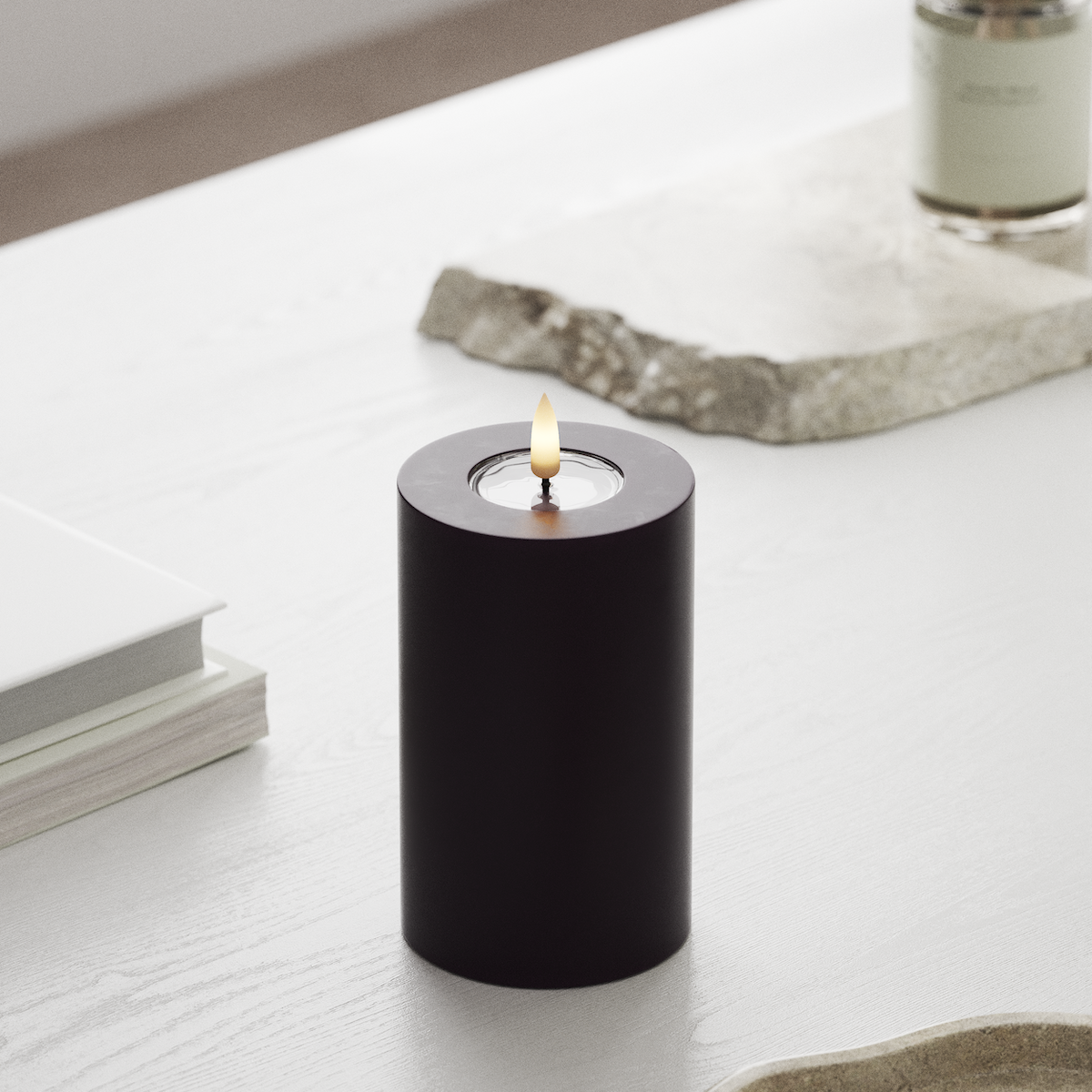 Deluxe Homeart LED Bloklys Ø 7,5 x 12,5 cm Mørkelilla LED bloklys 1