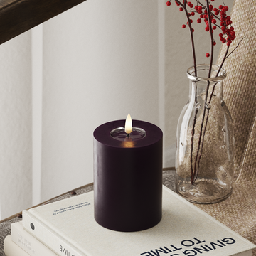 Deluxe Homeart LED Pylväskynttilä Ø 7,5 x 10 cm Tummanvioletti LED Pylväskynttilä 4