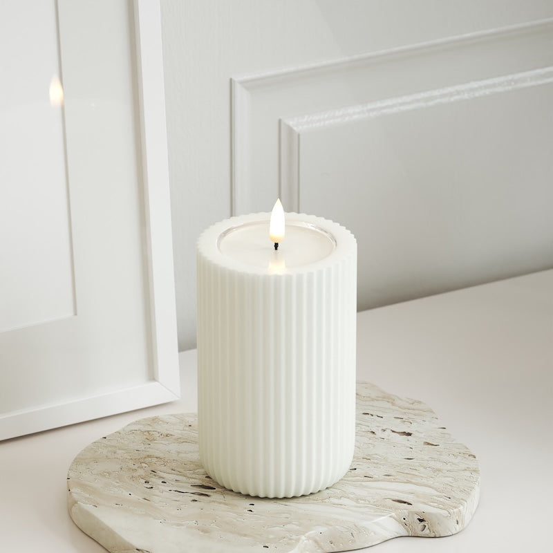 Unique Candles Unique LED Rillelys D 8 x 12,5 cm Hvid